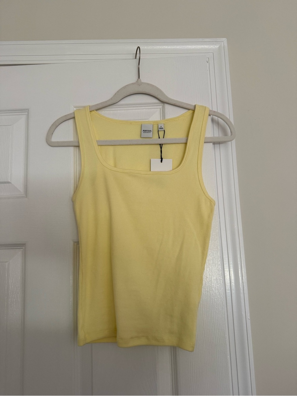 Aritzia Homestretch Rib Frequency Tank - Picture 4 of 6